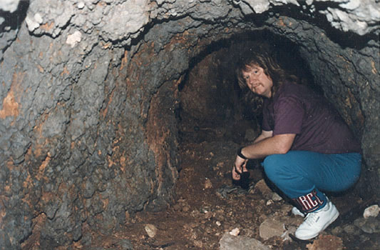 1992gu_cave2.jpg